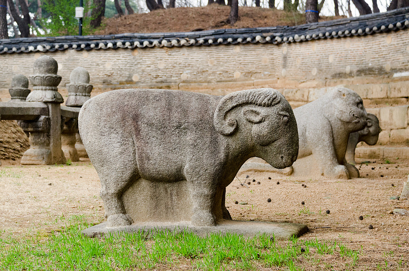 朝鮮王朝の王墓群の画像9
