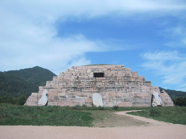 古代高句麗王国の首都と古墳群の画像1