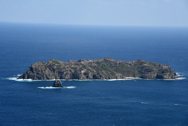 東島と周辺の岩礁等の画像1