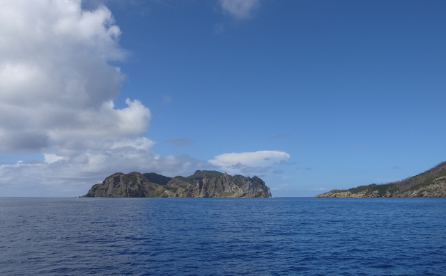 弟島と周辺の岩礁等の画像1