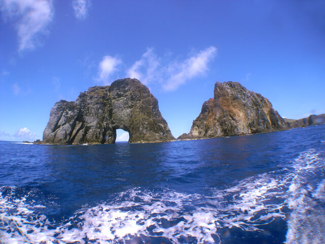 嫁島と周辺の岩礁等の画像1