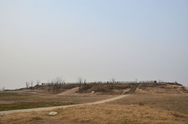 前漢長安城未央宮遺跡の画像1