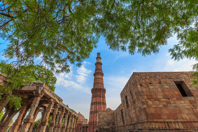 デリーのクトゥブ・ミナールとその建造物群の画像1