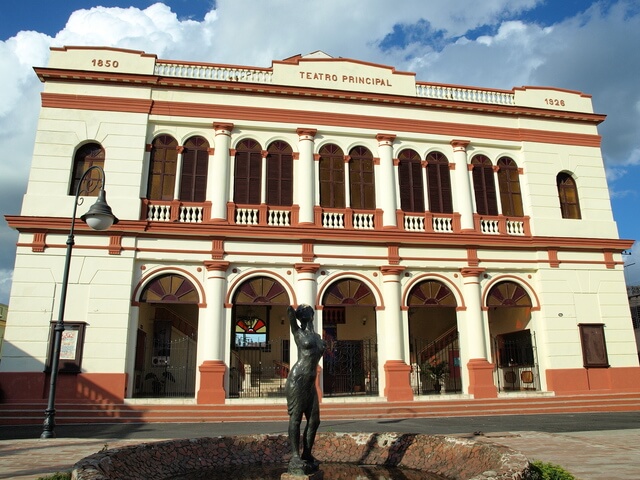 カマグェイの歴史地区の画像3