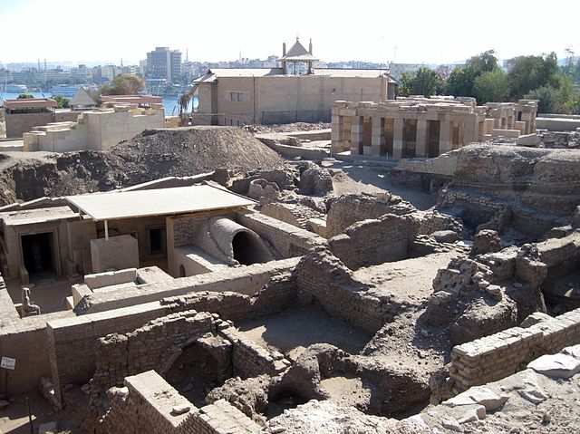 エレファンティン の街と遺跡の画像1