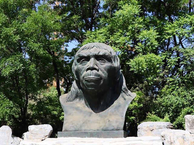 北京原人化石出土の周口店遺跡の画像1