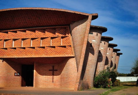 技師エラディオ・ディエステの作品:アトランティダの聖堂	の画像1