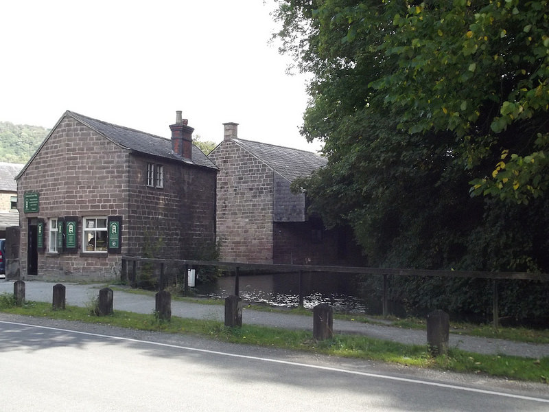 ダーウェント峡谷の工場群の画像5