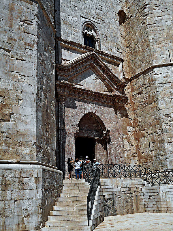 カステル・デル・モンテの画像3