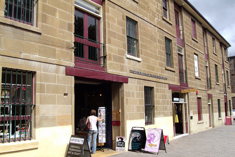 アルプス山系の先史時代杭上住居跡群の画像20