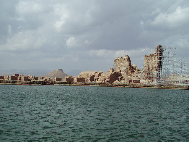 タフテ・ソレイマーンの画像3