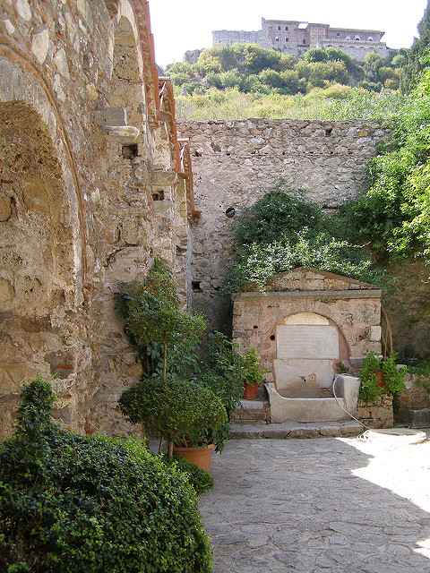 ミストラスの考古遺跡の画像5