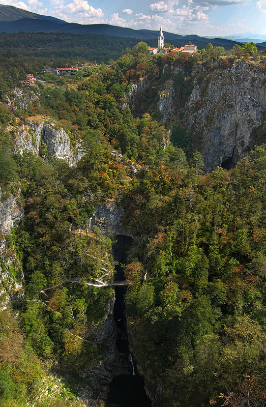 シュコツィアン洞窟群の画像3