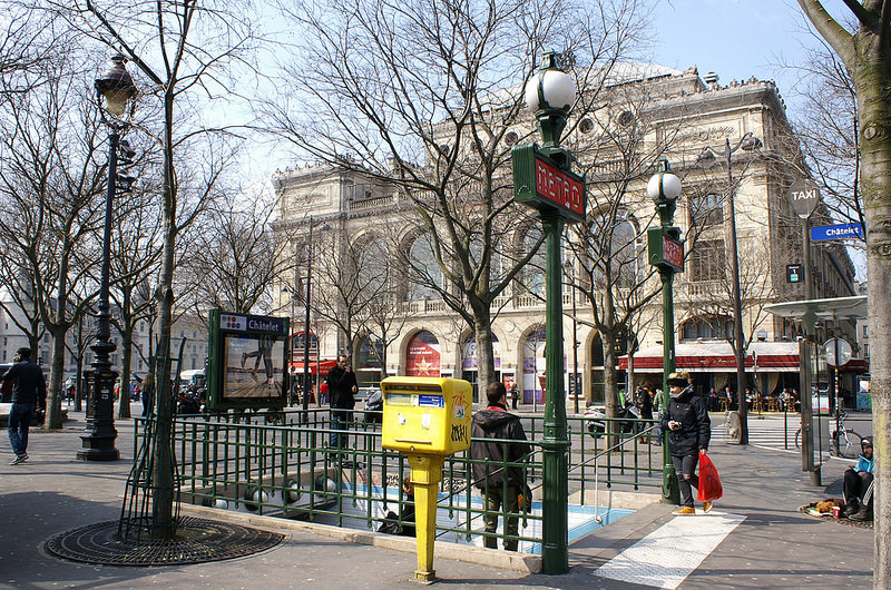 パリのセーヌ河岸の画像12