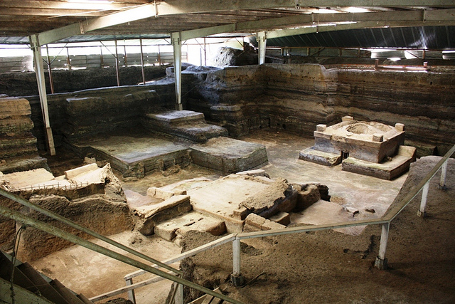 ホヤ・デ・セレンの古代遺跡の画像2