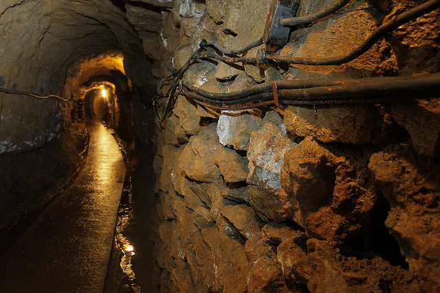 タルノフスキェ・グルィの鉛・銀・亜鉛鉱山とその地下水利システムの画像2