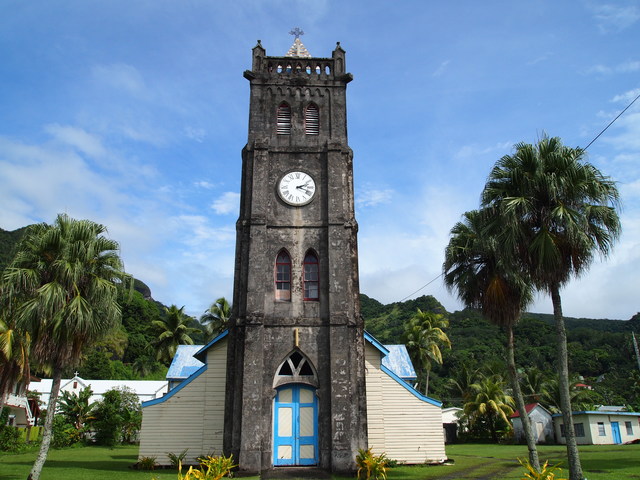 レブカ歴史的港町の画像1