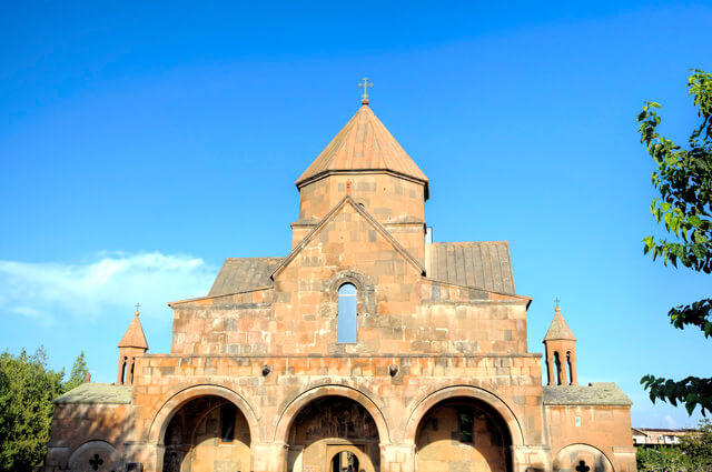 エチミアジンの大聖堂と教会群及びズヴァルトノツの古代遺跡の画像3