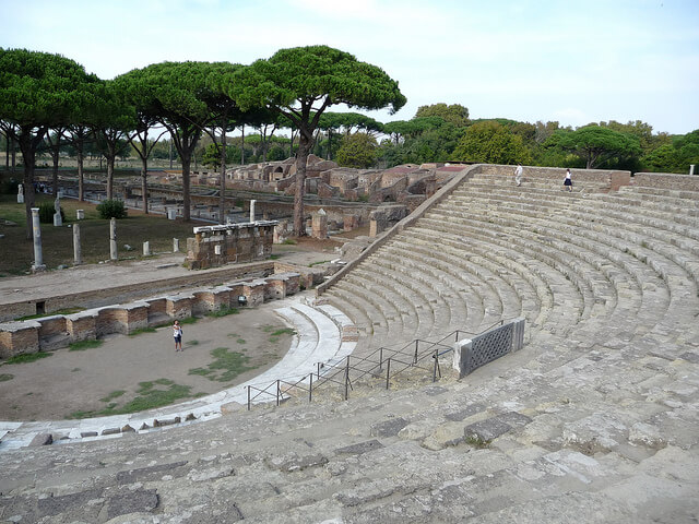 ヘルクラネウムの劇場の画像1