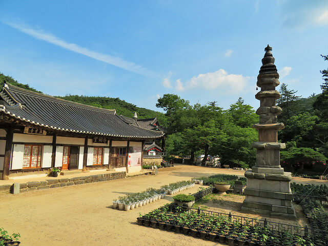 山寺（サンサ）、韓国の仏教山岳僧院の画像4