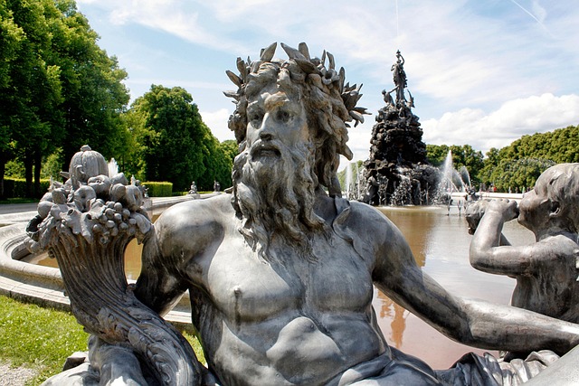 バイエルン王ルートヴィヒ2世の宮殿群：ノイシュヴァンシュタイン、リンダーホーフ、シャッヘン、ヘレンキームゼーの画像6