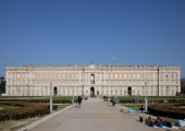 http://world-heritage.s3-website-ap-northeast-1.amazonaws.com/img/1494345694_caserta.jpg